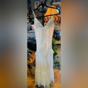 Beautiful vintage Andrea Kristoff for Escante sleepwear. Excellent condition szS